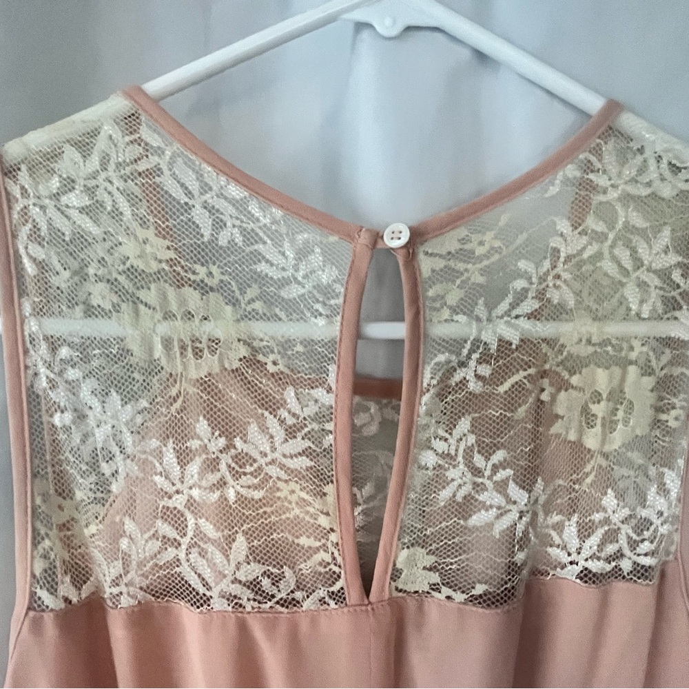 Elegant Peach Lace-Trimmed Dress - Picture 4 of 4